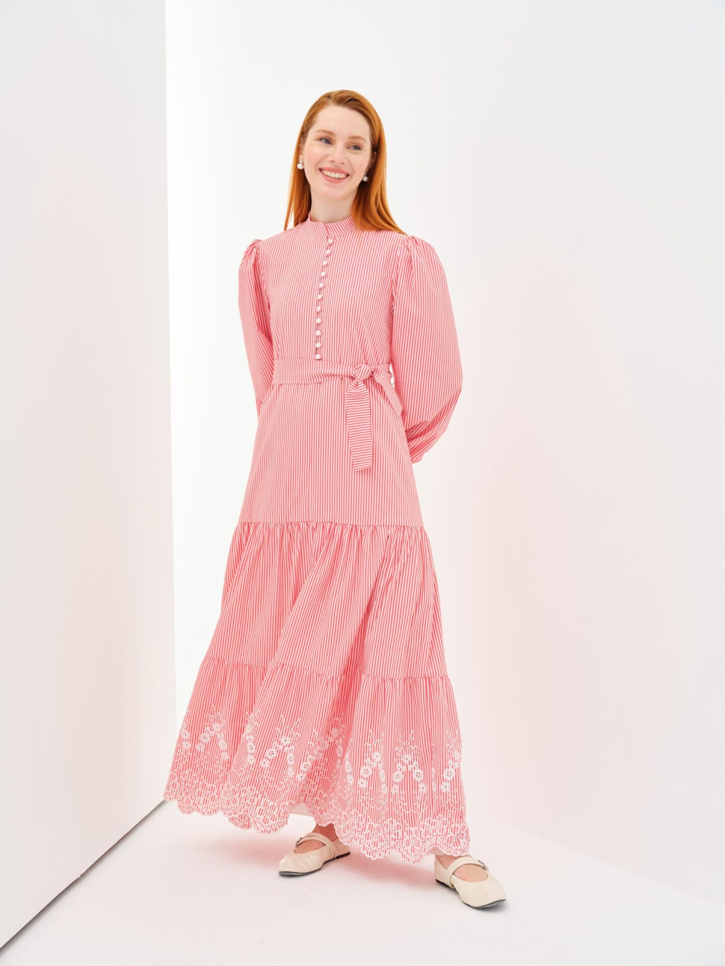 N'Prive Etek Ucu Güpür Detay Elbise